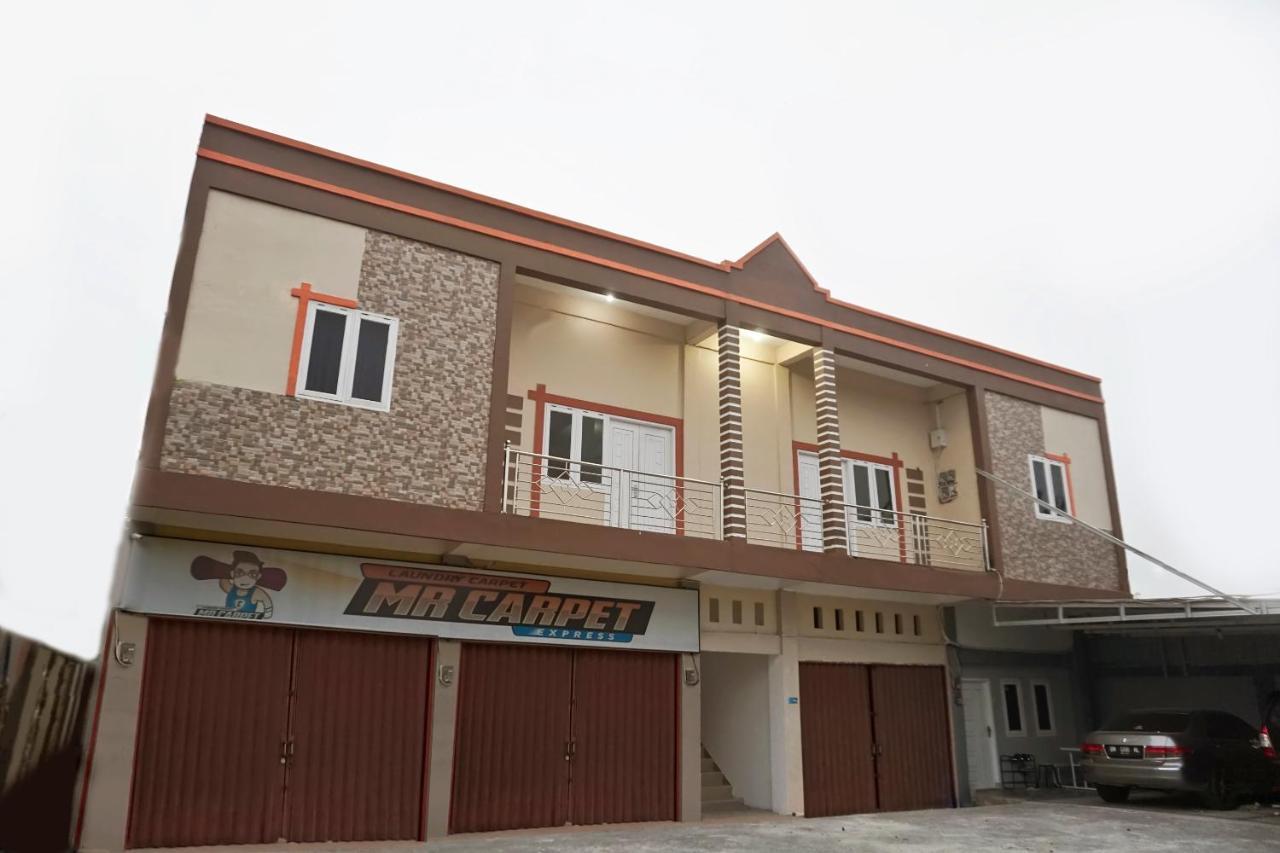 Hotel Reddoorz Syariah Near Sultan Syarif Kasim II Airport Pekanbaru Zewnętrze zdjęcie
